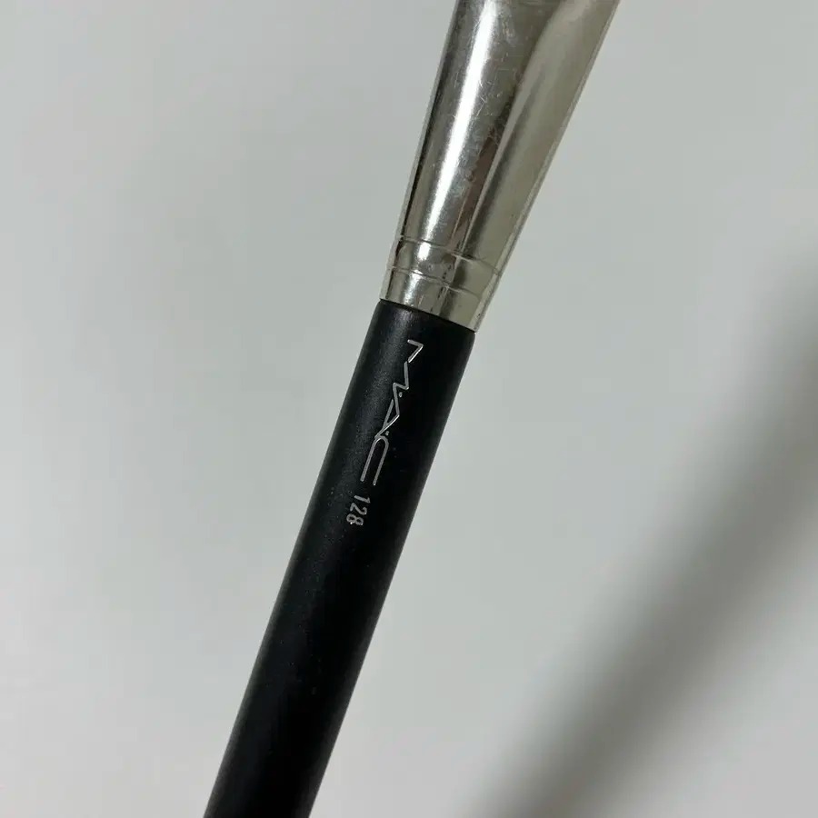 맥 128 스플리트 파이버 치크 브러시